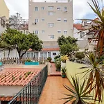 Traditional 2 Bedroom Apartment With Amazing Garden - Fiona - 26579Al