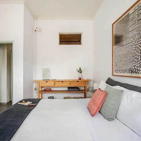 Apartmán Fiona's - Traditional 2 Bedroom With Amazing Garden Lisboa