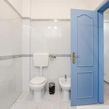 Apartmán Fiona's - Traditional 2 Bedroom With Amazing Garden *
